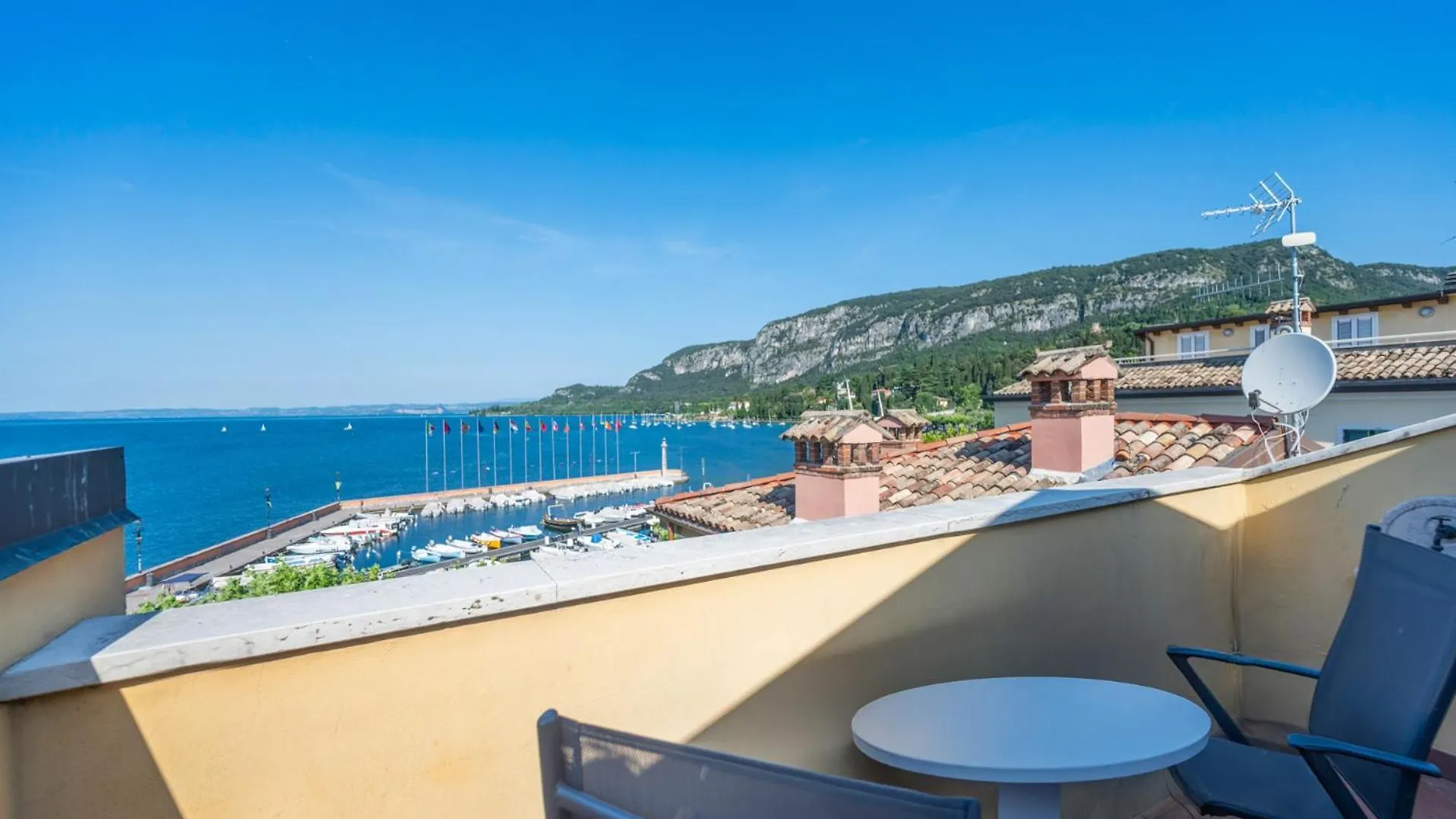 Apartamento Apartmentsgarda - Baia Del Garda 5 Italia