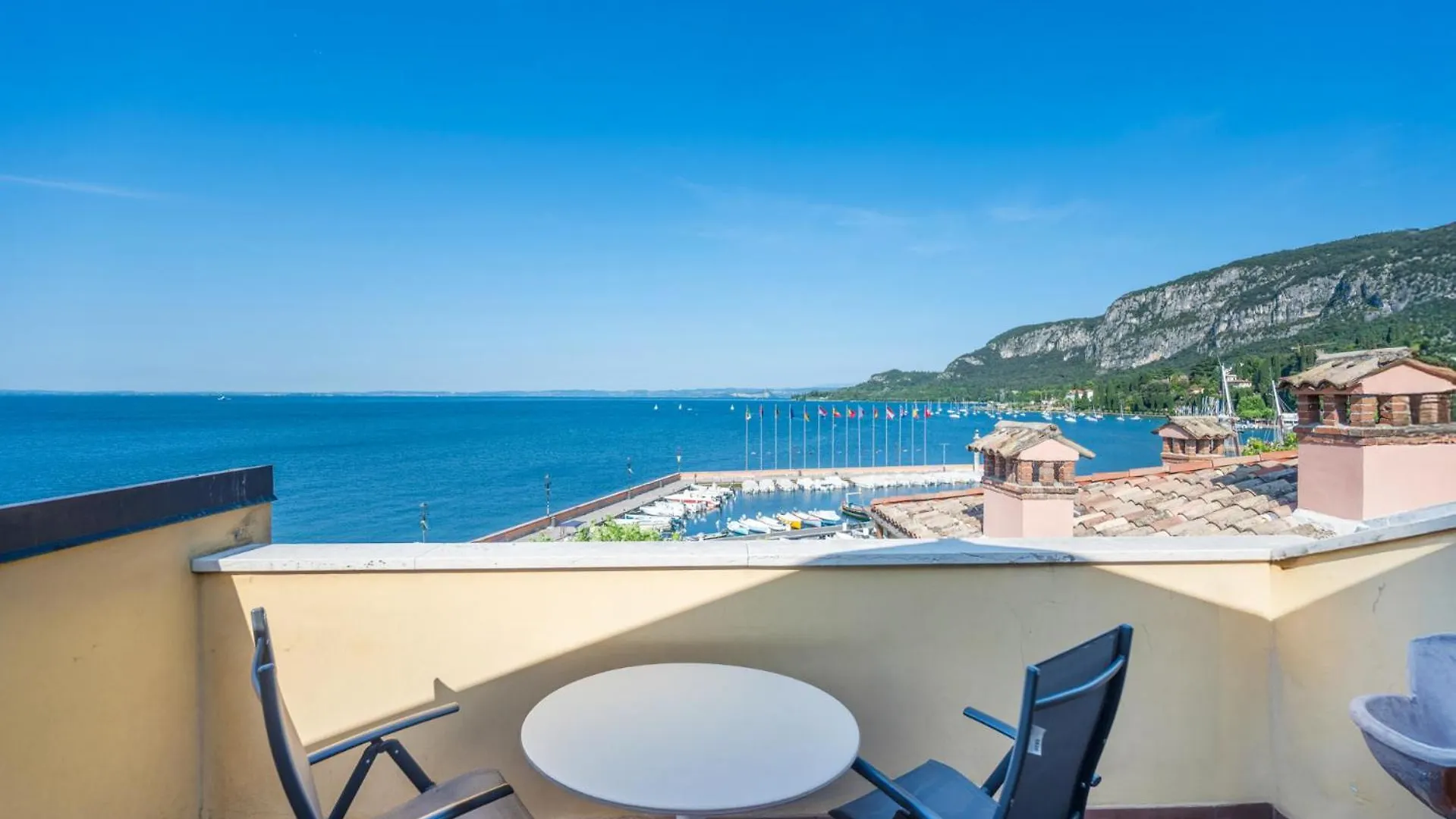 Apartamento Apartmentsgarda - Baia Del Garda 5