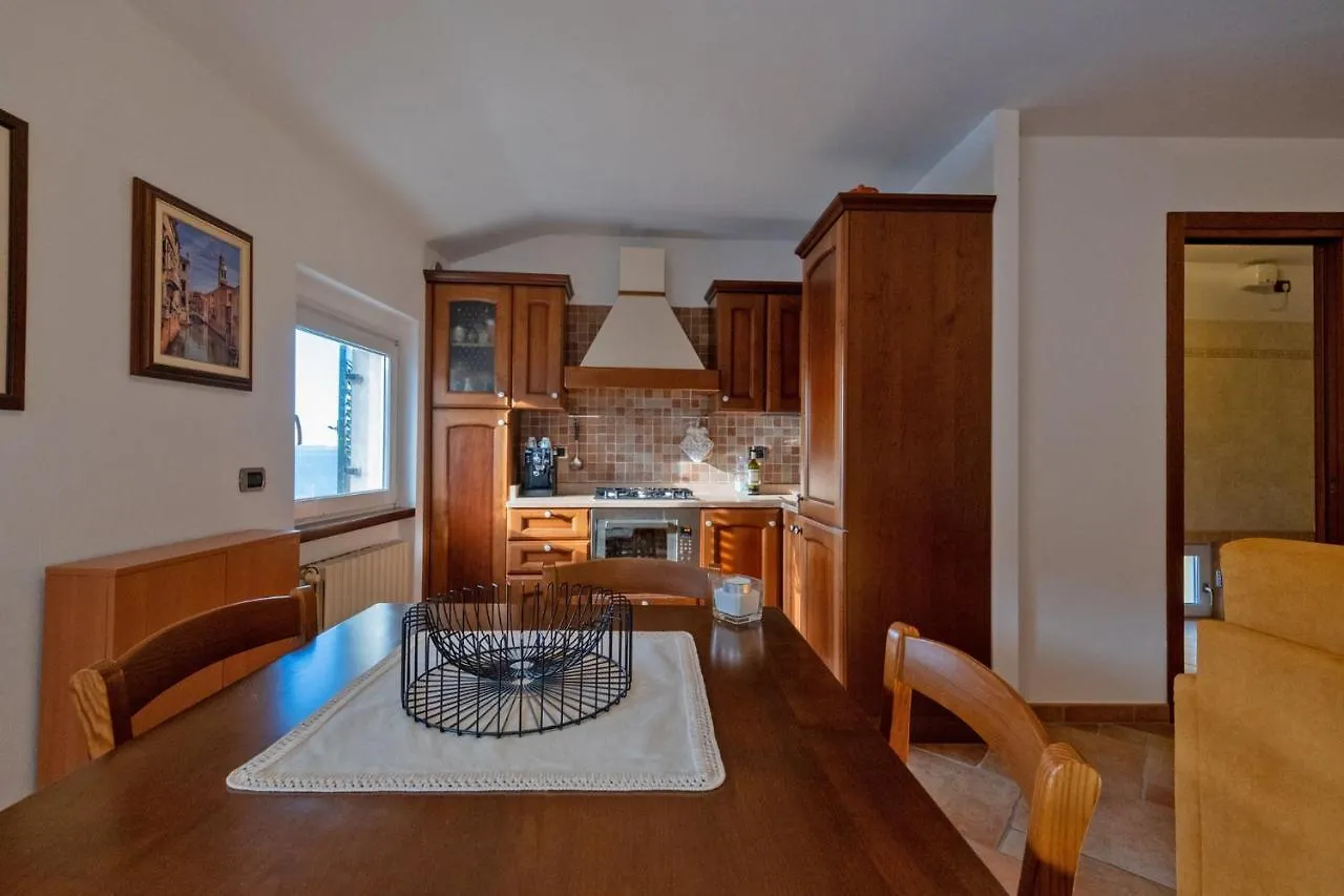 Apartmentsgarda - Baia Del Garda 5 Italy