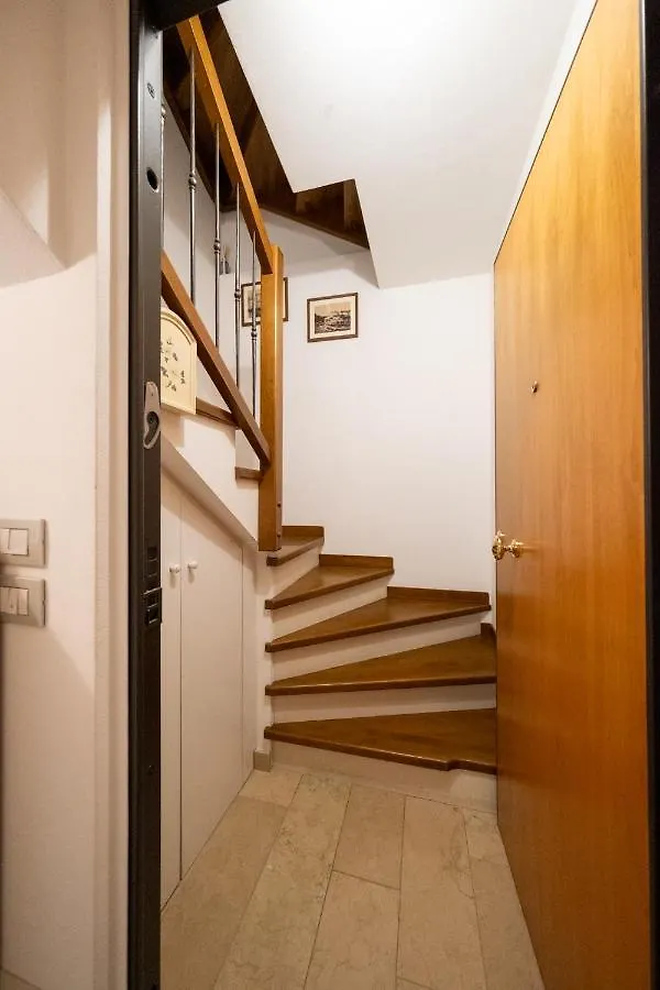 Apartmentsgarda - Baia Del Garda 5 Italy